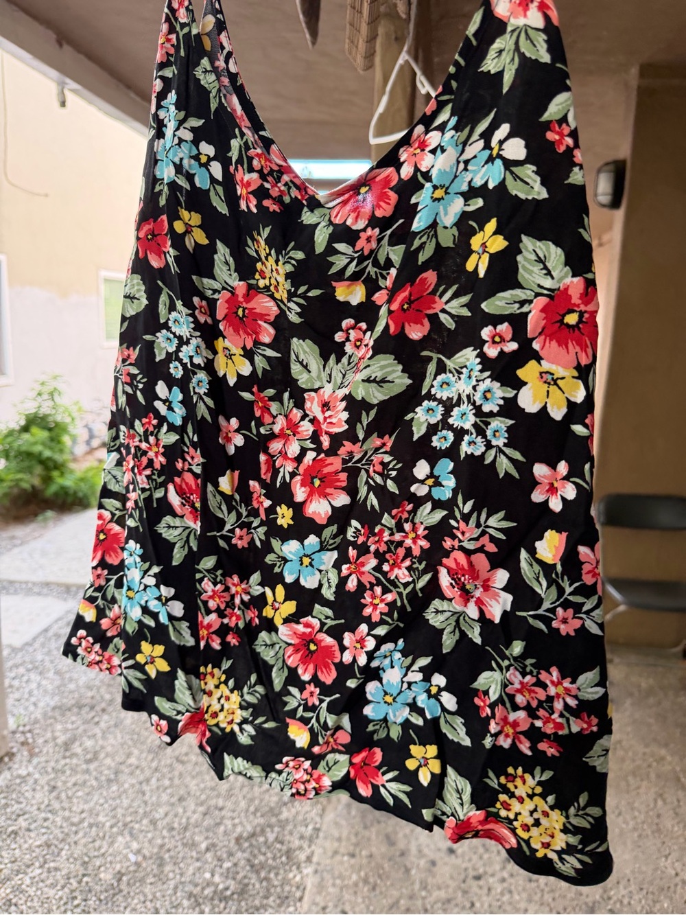 Forever 21 Black Floral V-Neck Tank Top